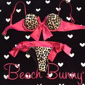 LOOKING TO BUY THIS SET: Cheetahlicious Beach Bunny